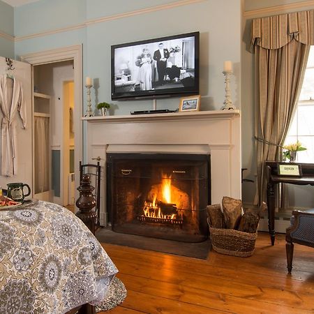 Caldwell House Bed And Breakfast Salisbury Mills Eksteriør bilde