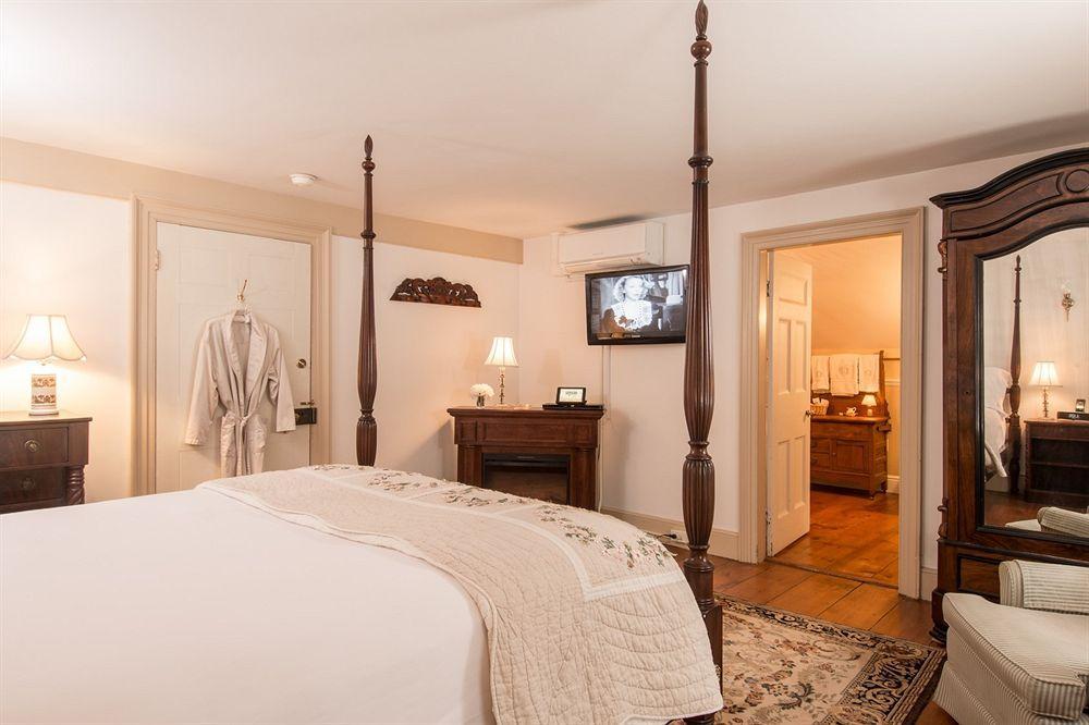 Caldwell House Bed And Breakfast Salisbury Mills Eksteriør bilde