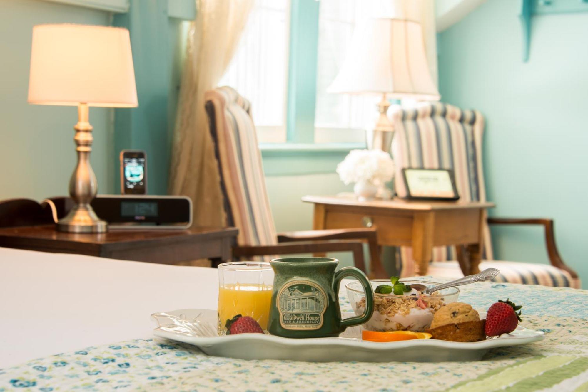 Caldwell House Bed And Breakfast Salisbury Mills Eksteriør bilde