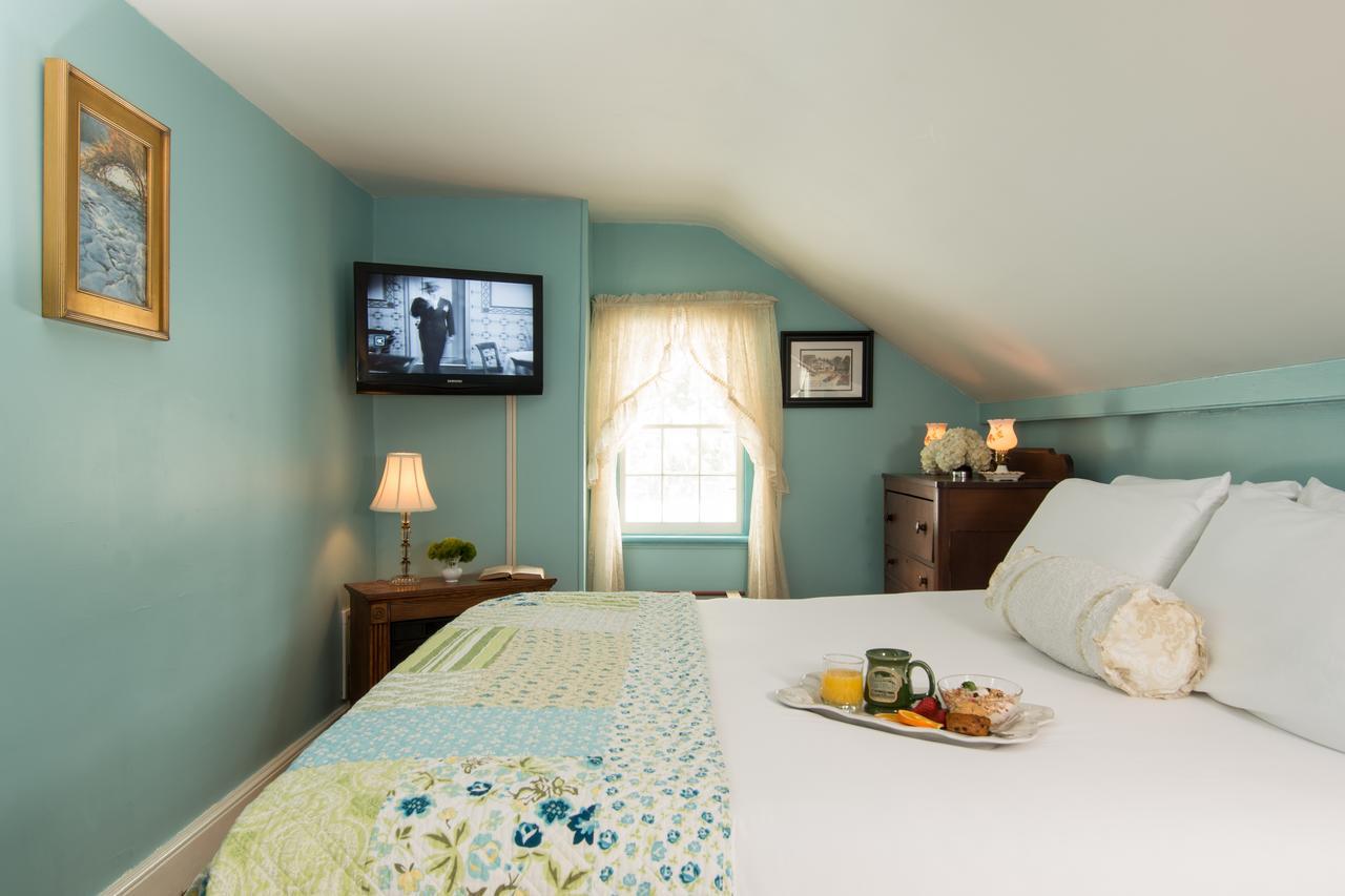Caldwell House Bed And Breakfast Salisbury Mills Eksteriør bilde