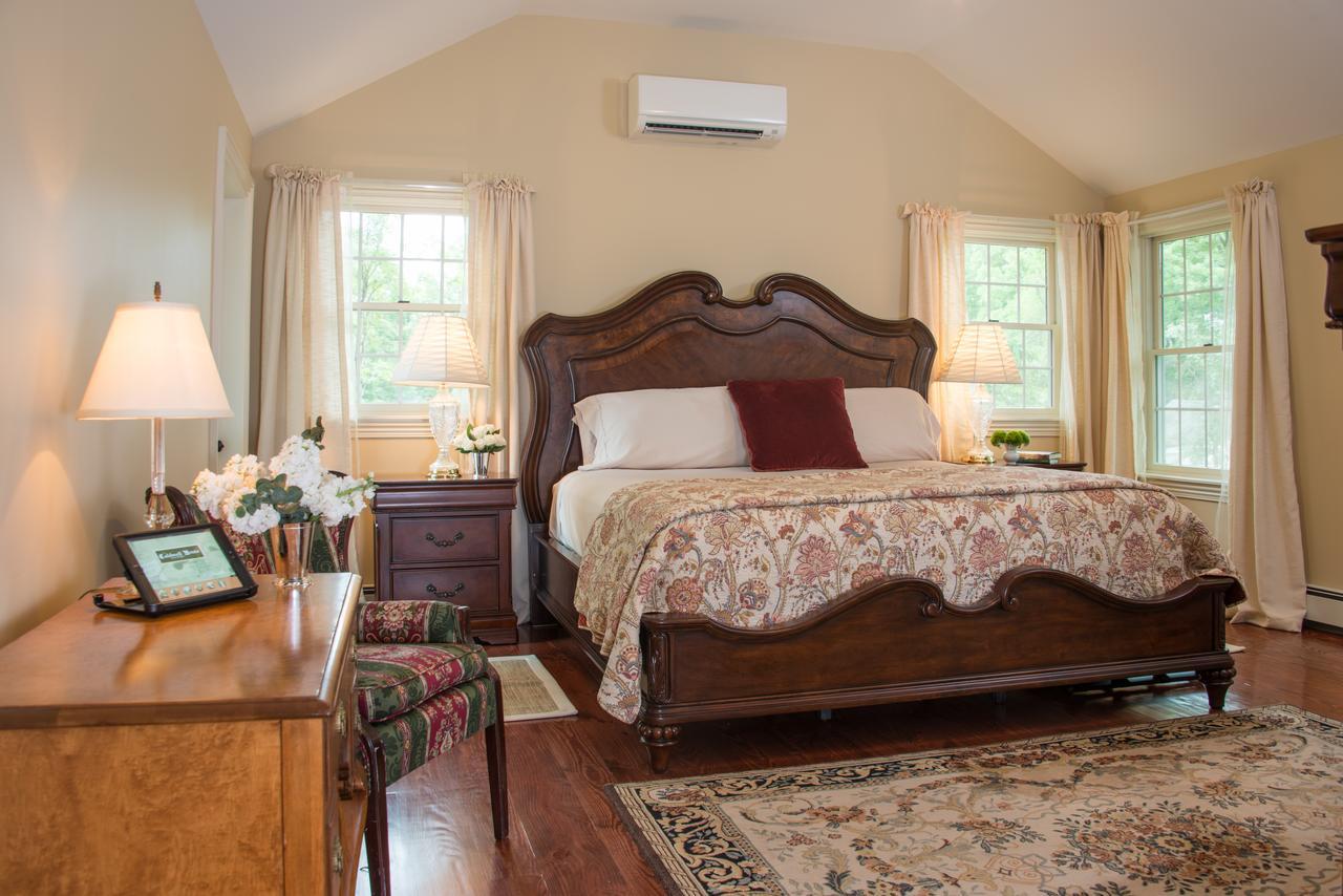 Caldwell House Bed And Breakfast Salisbury Mills Eksteriør bilde