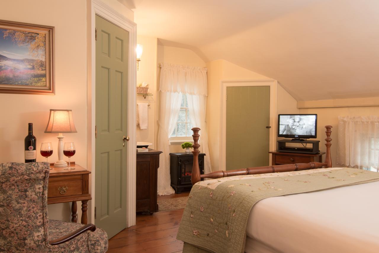 Caldwell House Bed And Breakfast Salisbury Mills Eksteriør bilde