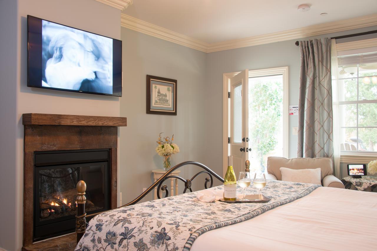 Caldwell House Bed And Breakfast Salisbury Mills Eksteriør bilde