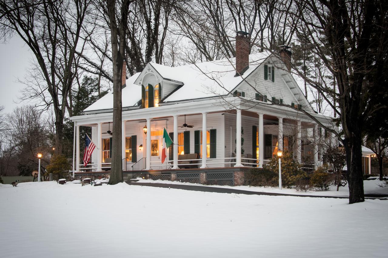 Caldwell House Bed And Breakfast Salisbury Mills Eksteriør bilde