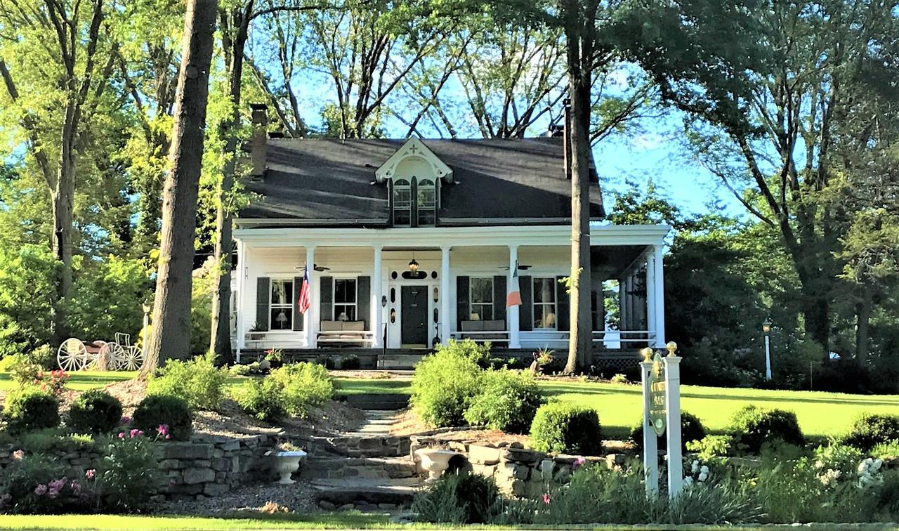 Caldwell House Bed And Breakfast Salisbury Mills Eksteriør bilde