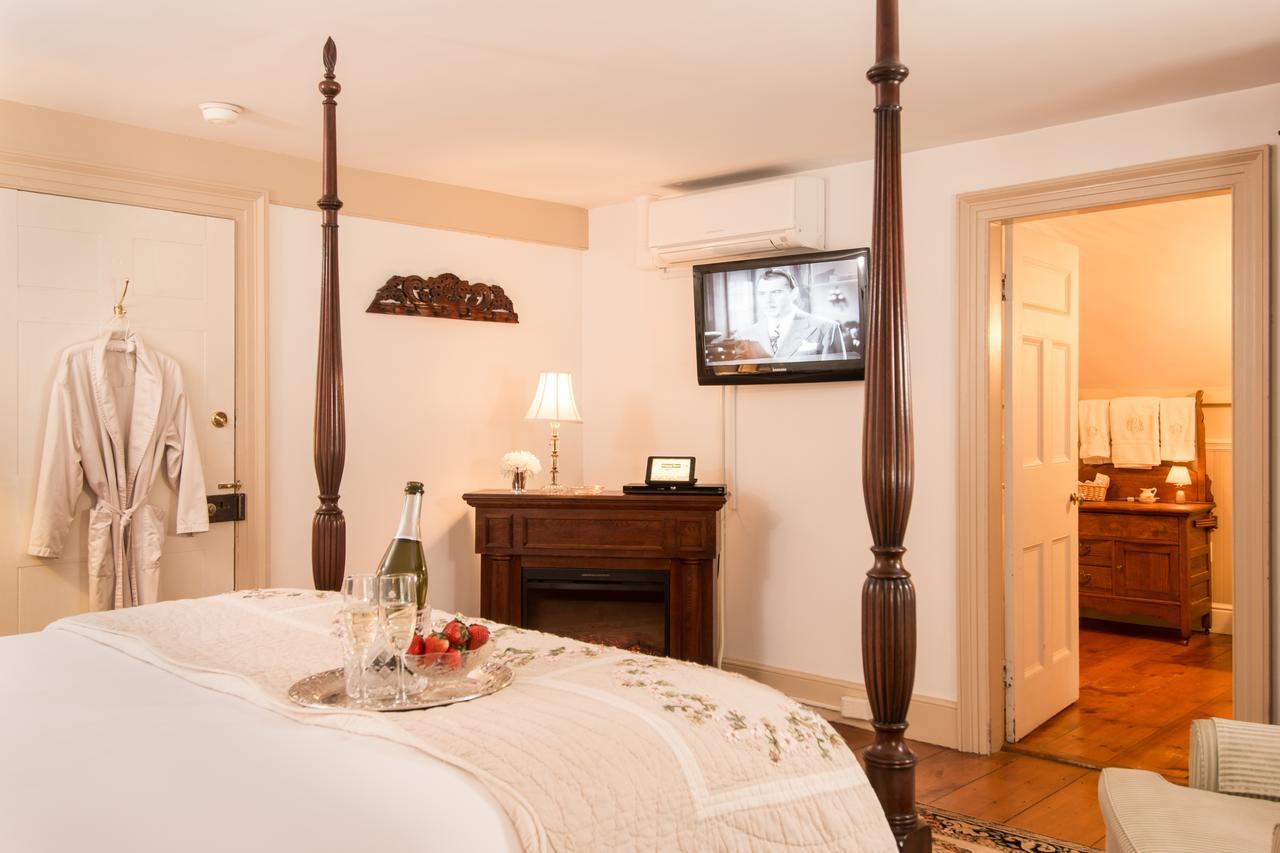 Caldwell House Bed And Breakfast Salisbury Mills Eksteriør bilde